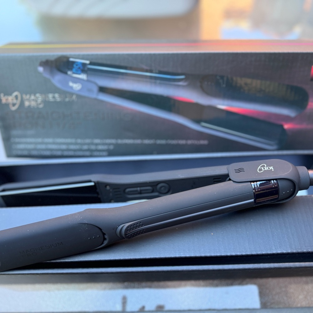 GHD Black Hair Straightener